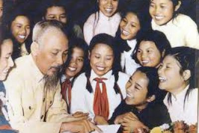 BÁC HỒ CỦA CHÚNG TA (Bài tuyên truyền kỉ niệm 130 năm ngày sinh Chủ tịch Hồ Chí Minh)